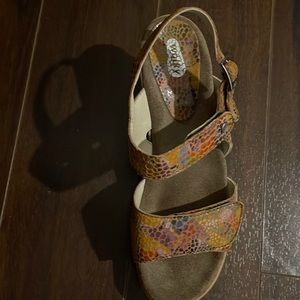 Wolky Size 9.5 Fancy Me Multicolor Wedge Sandals Tan Womens Adjustable Shoes